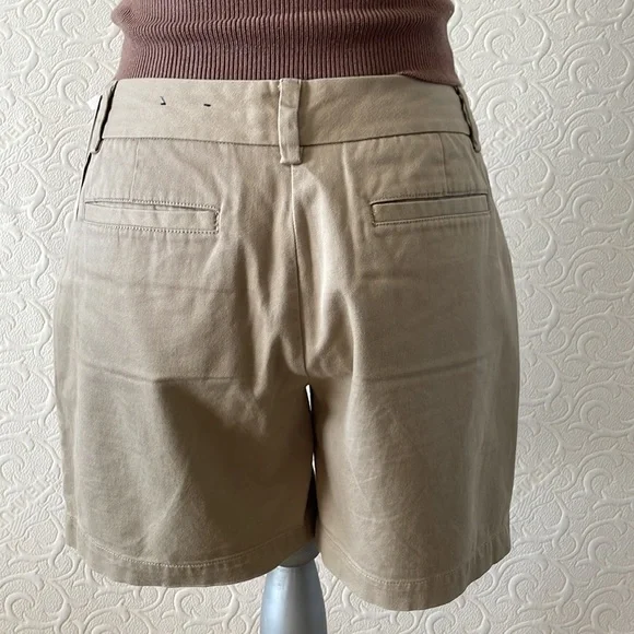 Lands’ End khaki shorts - Picture 2 of 9